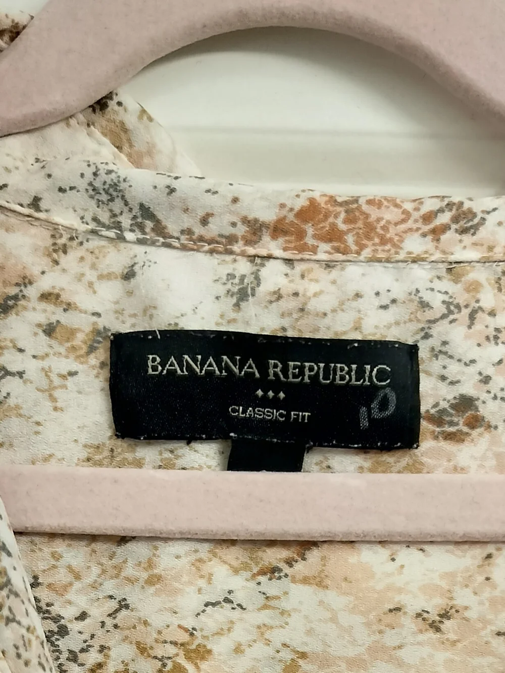 Banana Republic Snake Skin Print 100% Polyester Button Down Blouse